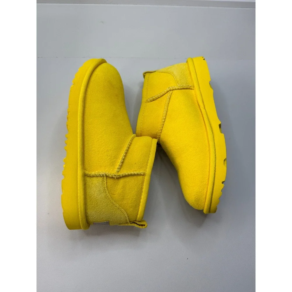 UGG Kids Classic Ultra Mini Canary Yellow Suede Ankle Boots 1130750K Size 2 NEW